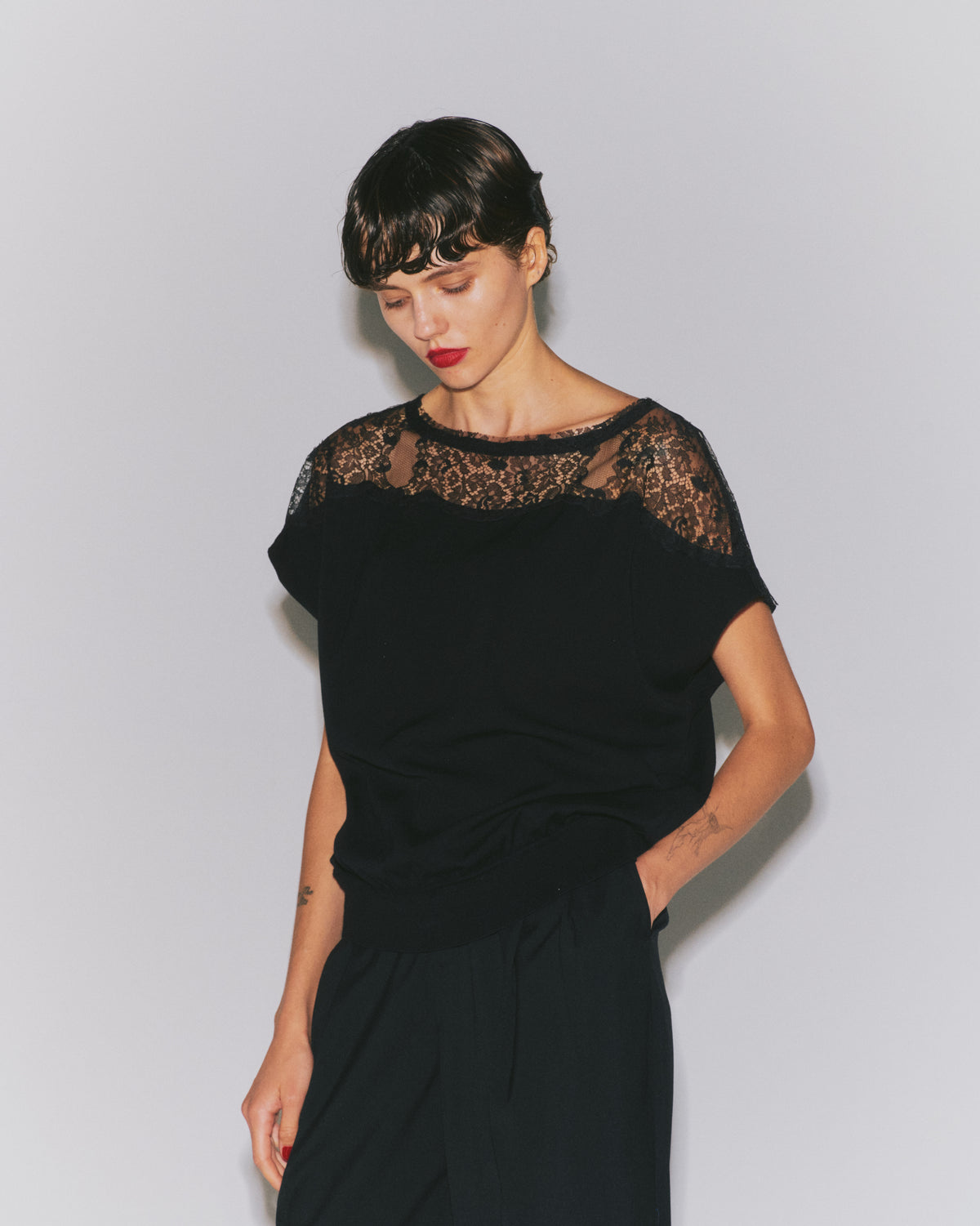 LEAVER LACE CHANGE TOPS – Room no.8 ONLINE SHOP