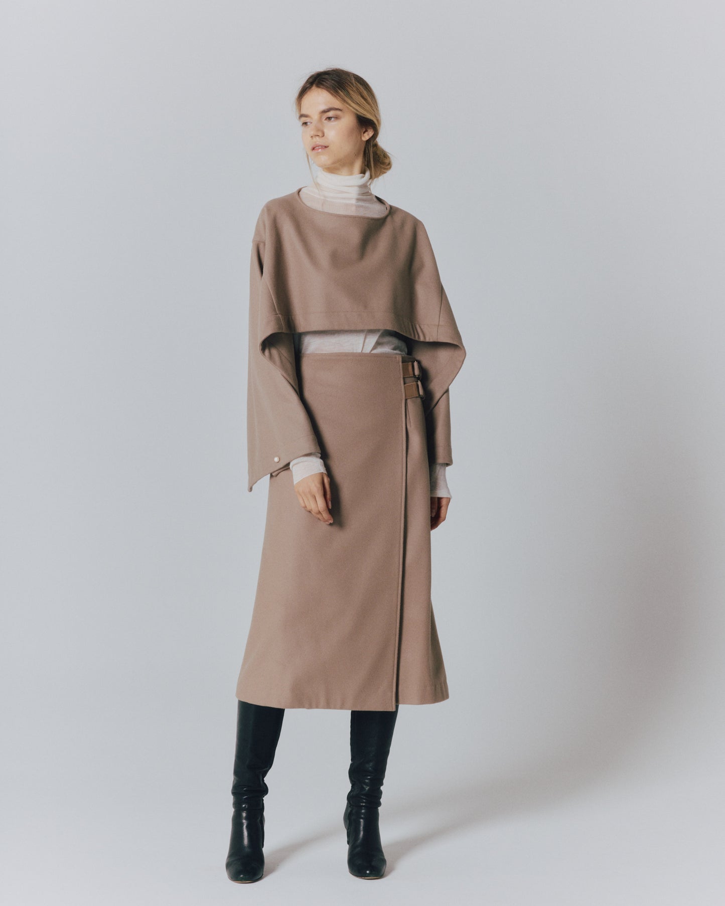 【予約】MELTON CAPE TOPS