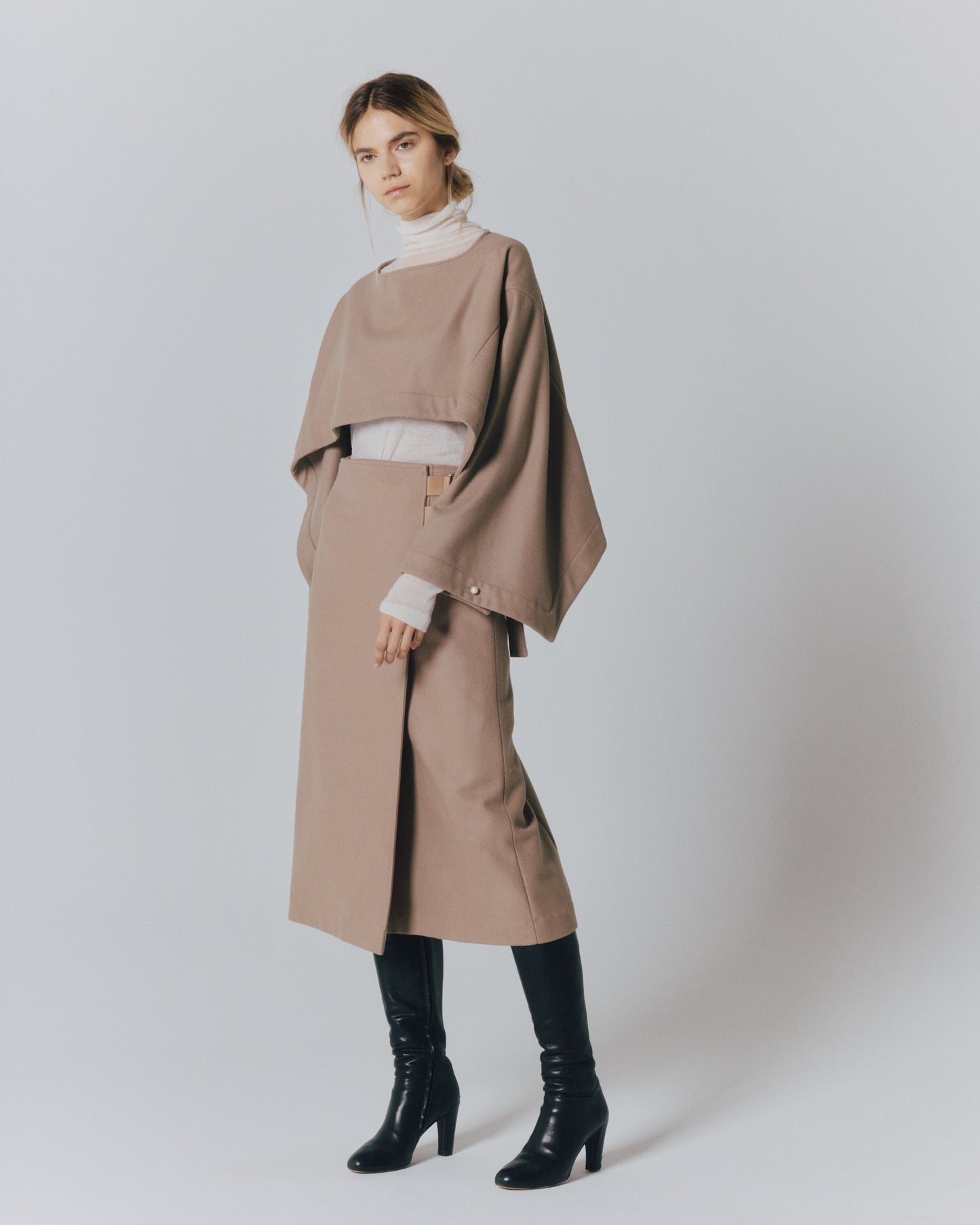 【予約】MELTON CAPE TOPS