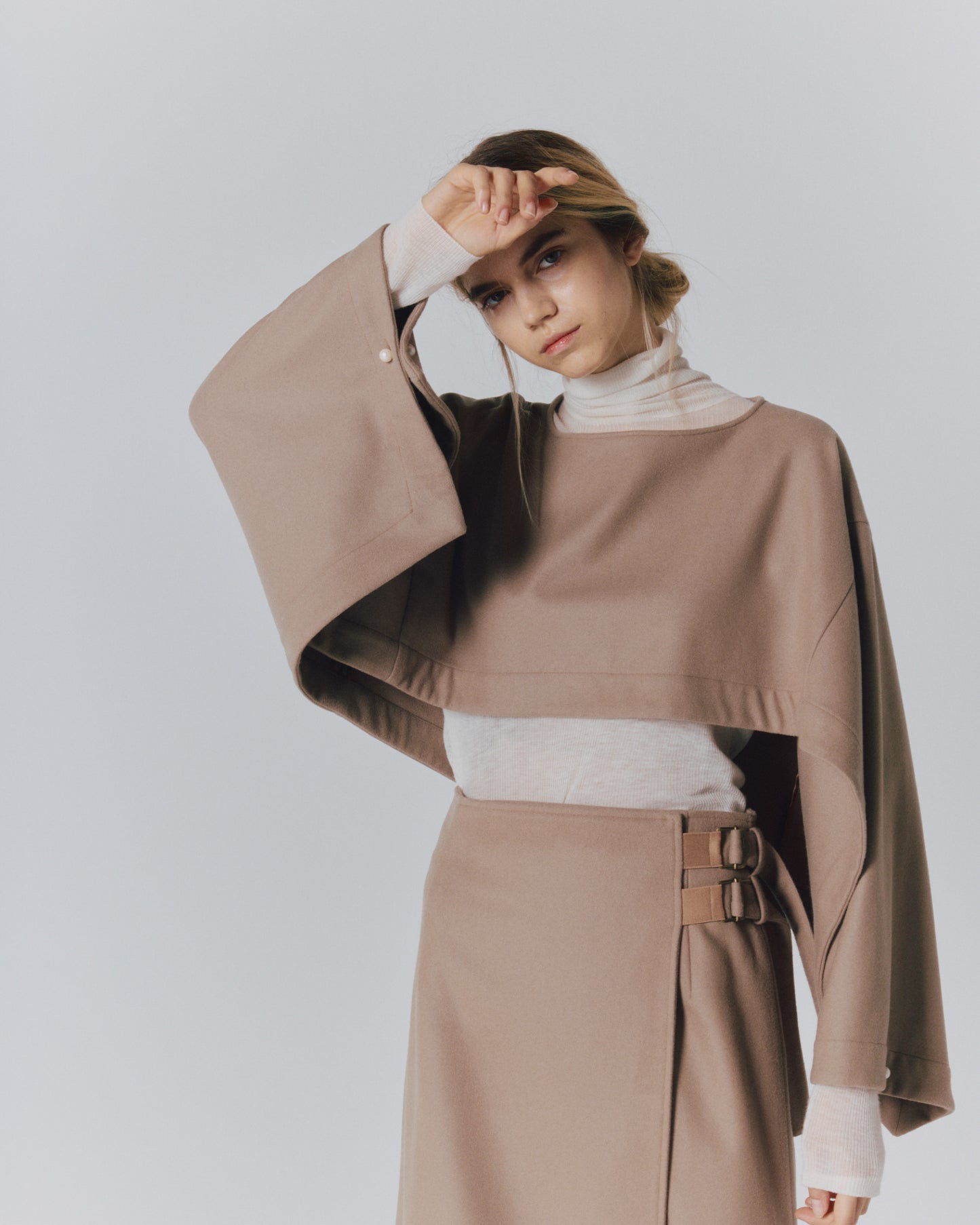 【予約】MELTON CAPE TOPS