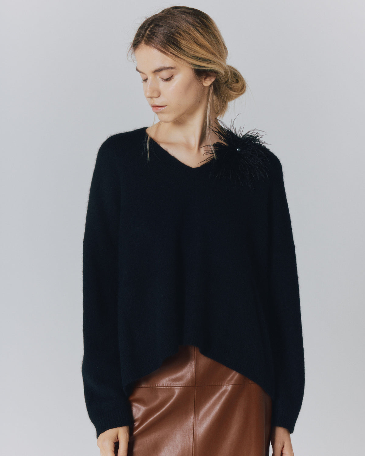 RACCOON SLIT/NECK TOPS