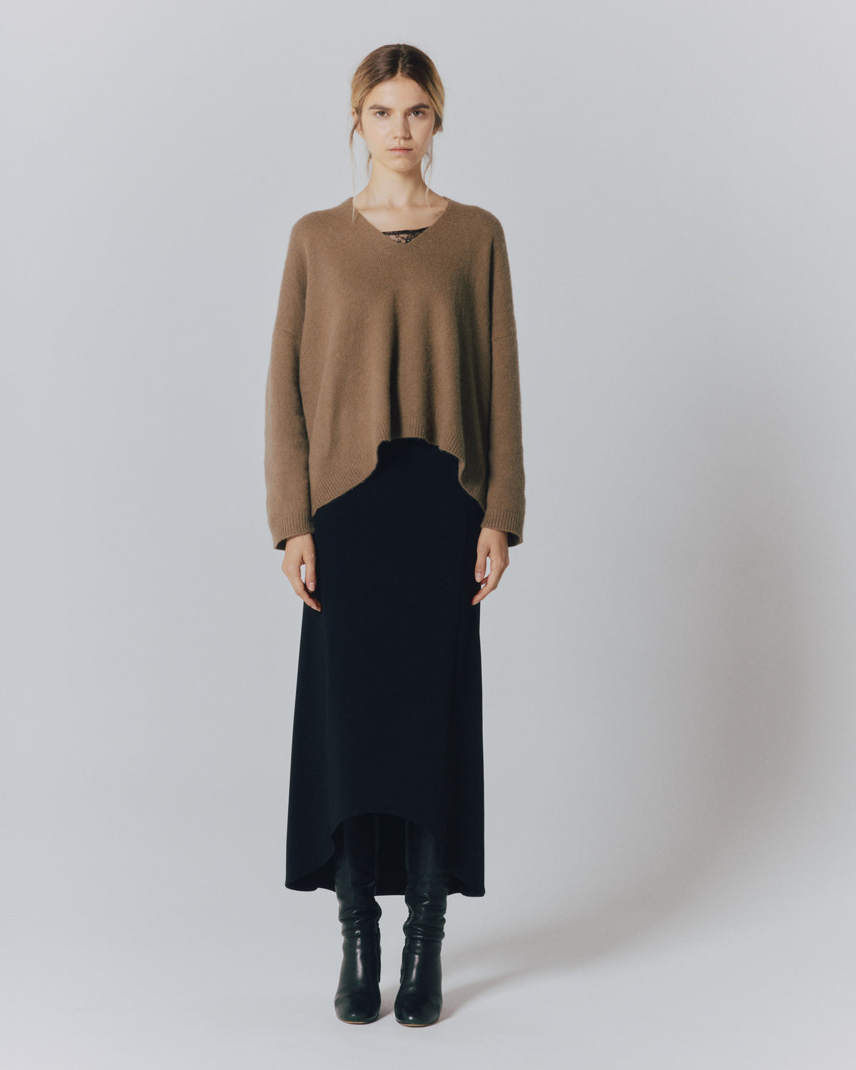 RACCOON SLIT/NECK TOPS