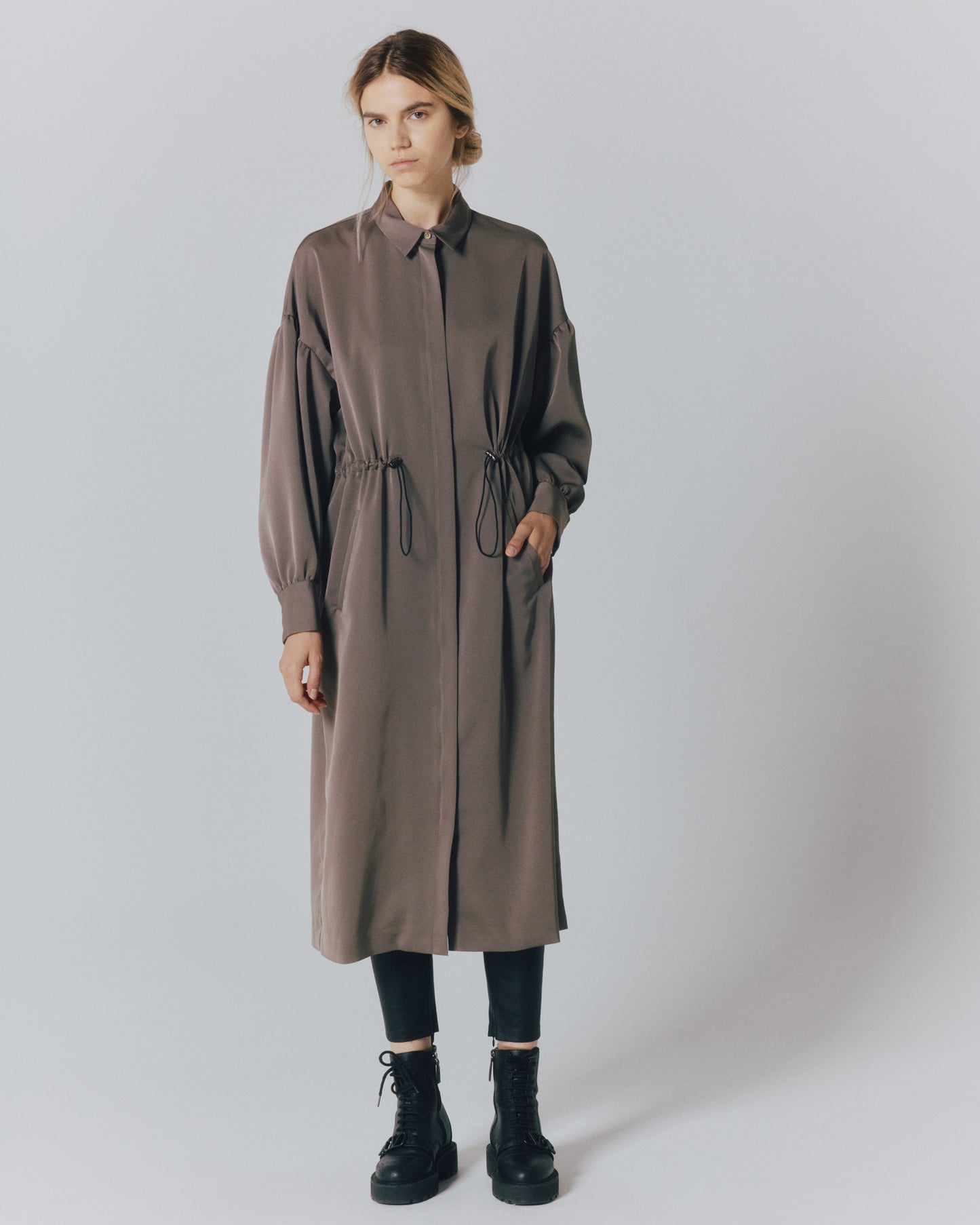 【予約】TRI TWILL ZIP GATHER DRESS