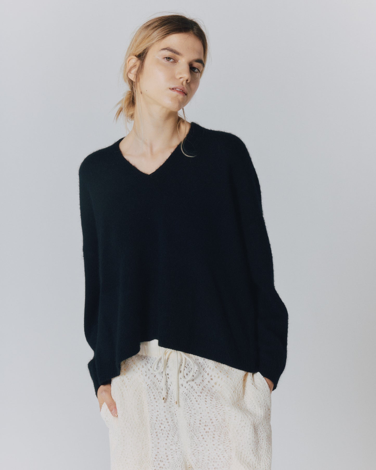 RACCOON SLIT/NECK TOPS