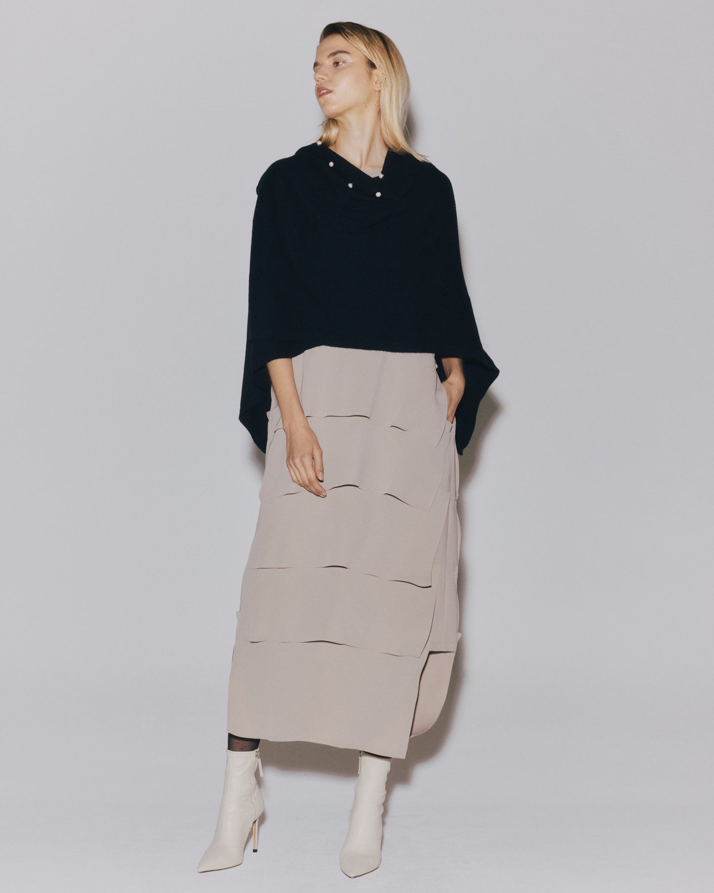 【予約】WOOL PEARL/B CAPE TOPS