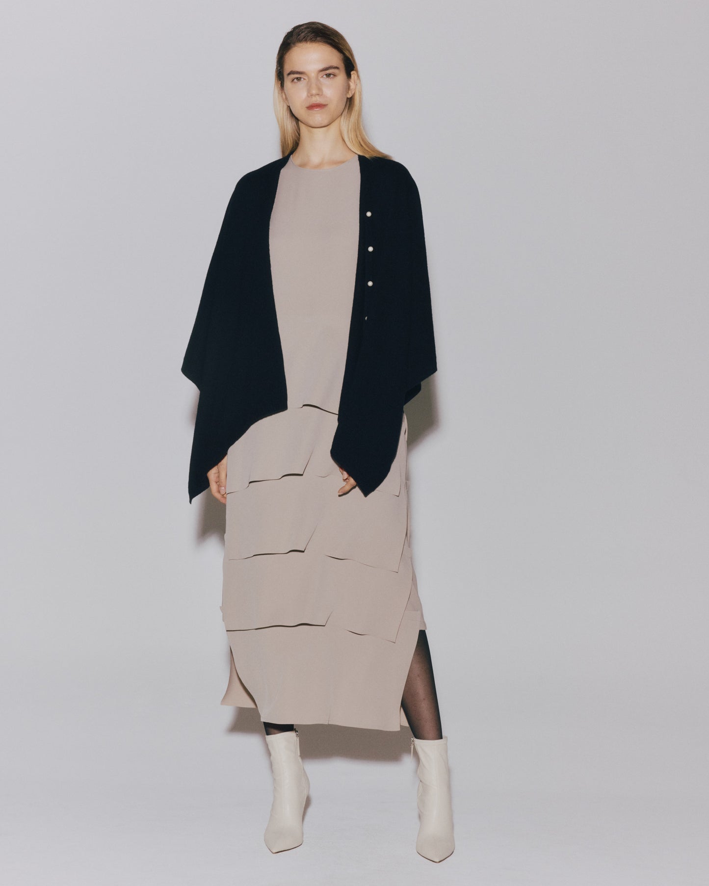 【予約】WOOL PEARL/B CAPE TOPS
