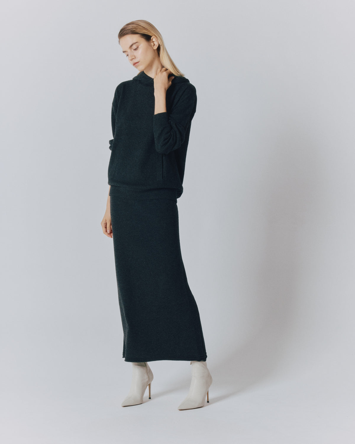 CASH LONG TIGHT SKIRT