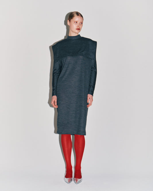 【予約商品】WOOL JRSY CAPE DRESS