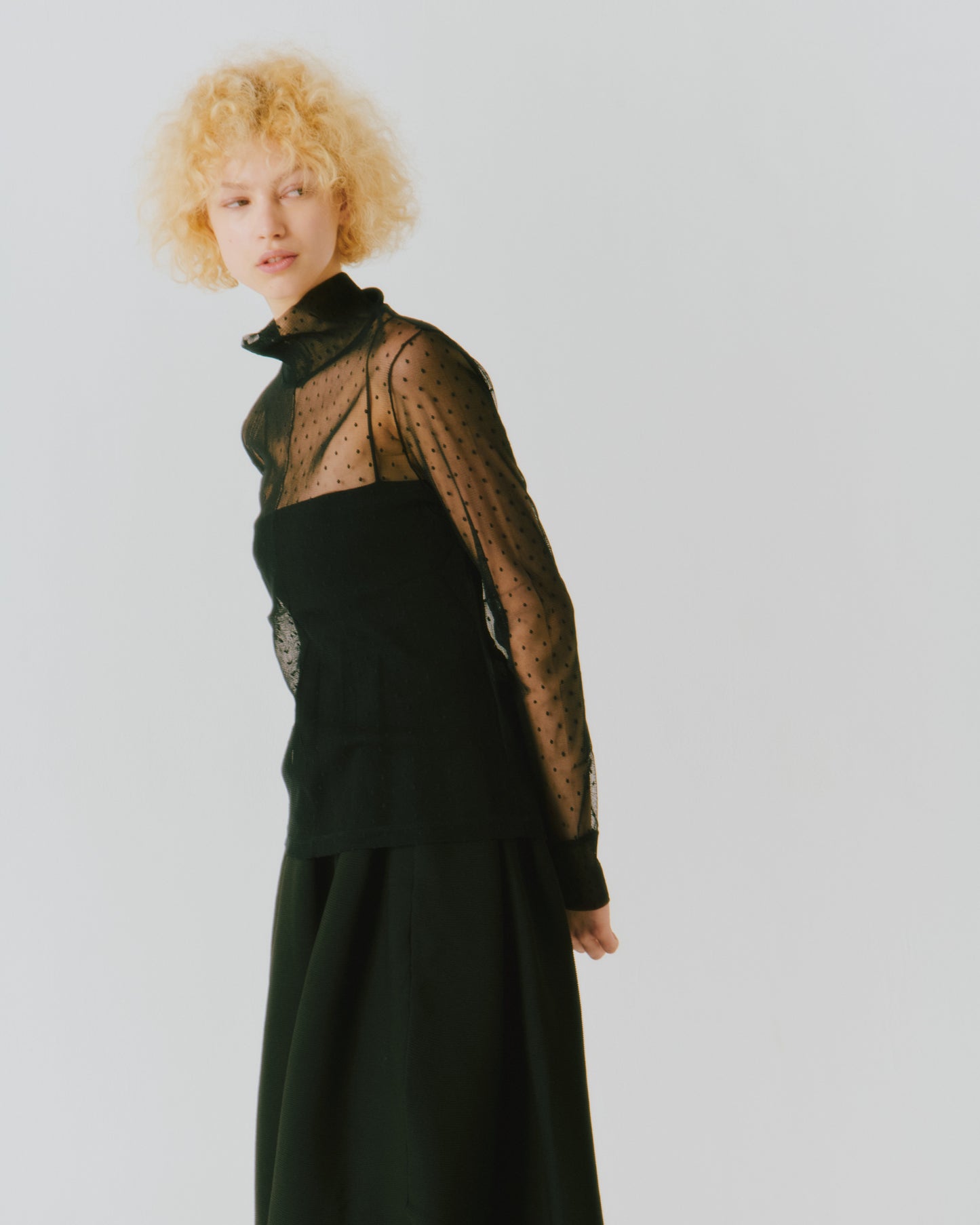 DOT MESH THUMBHOLE TOPS