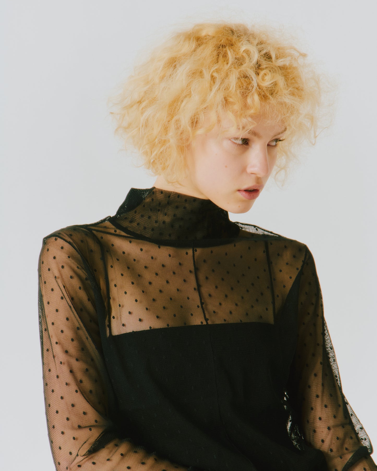 DOT MESH THUMBHOLE TOPS