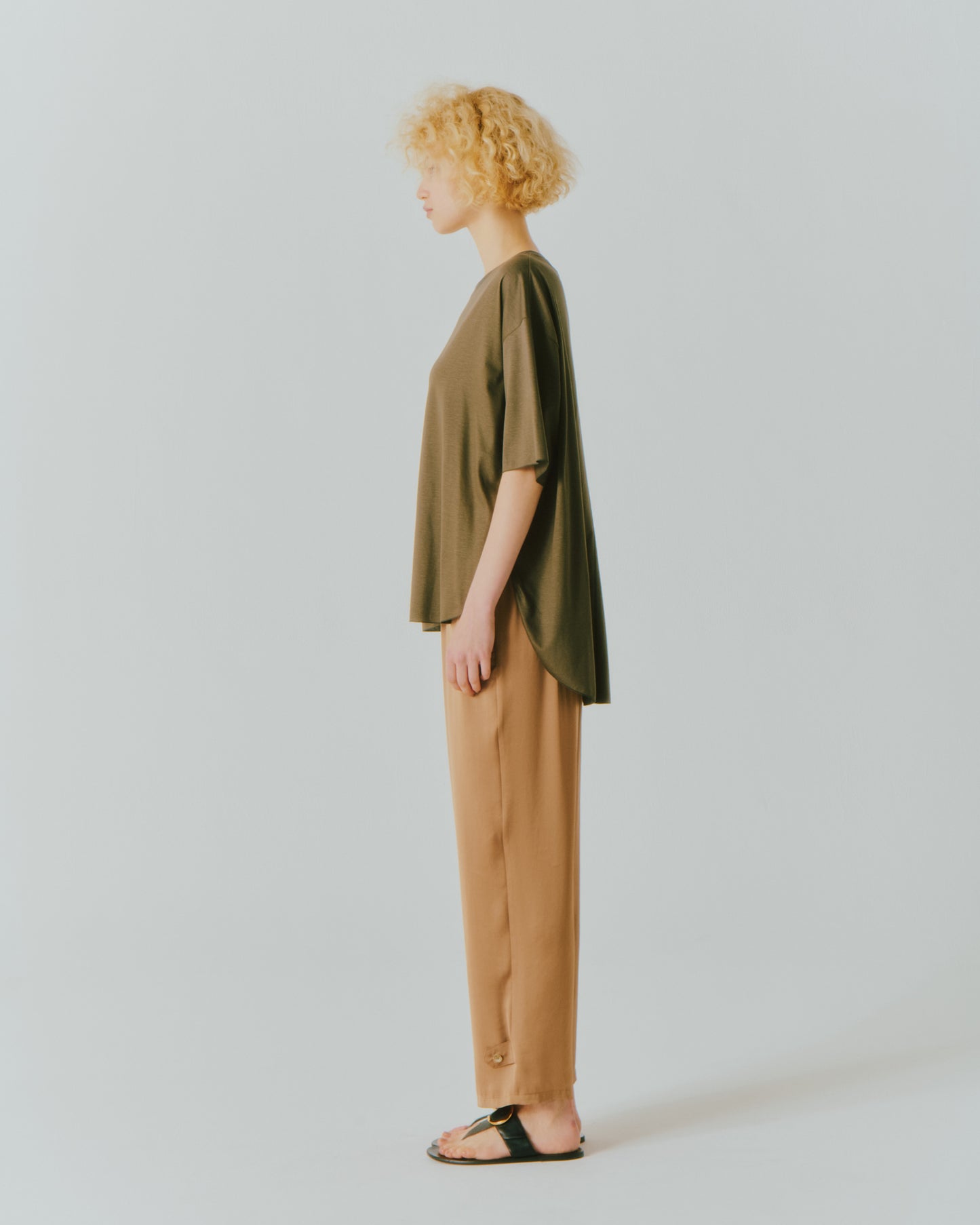 【NEW IN】TENCEL ROUND/HEM HS TEE