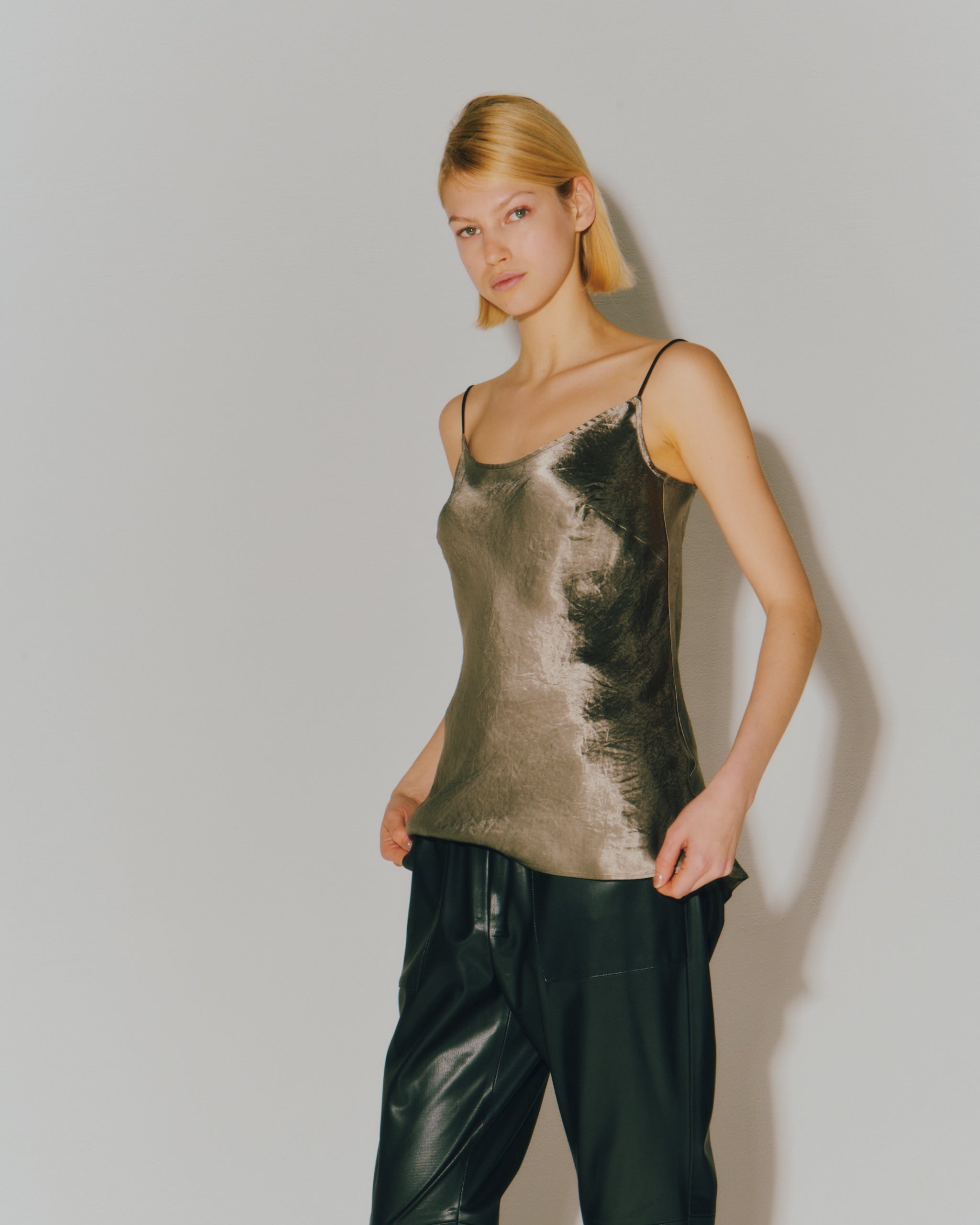 VIN SATIN CAMISOLE – Room no.8 ONLINE SHOP