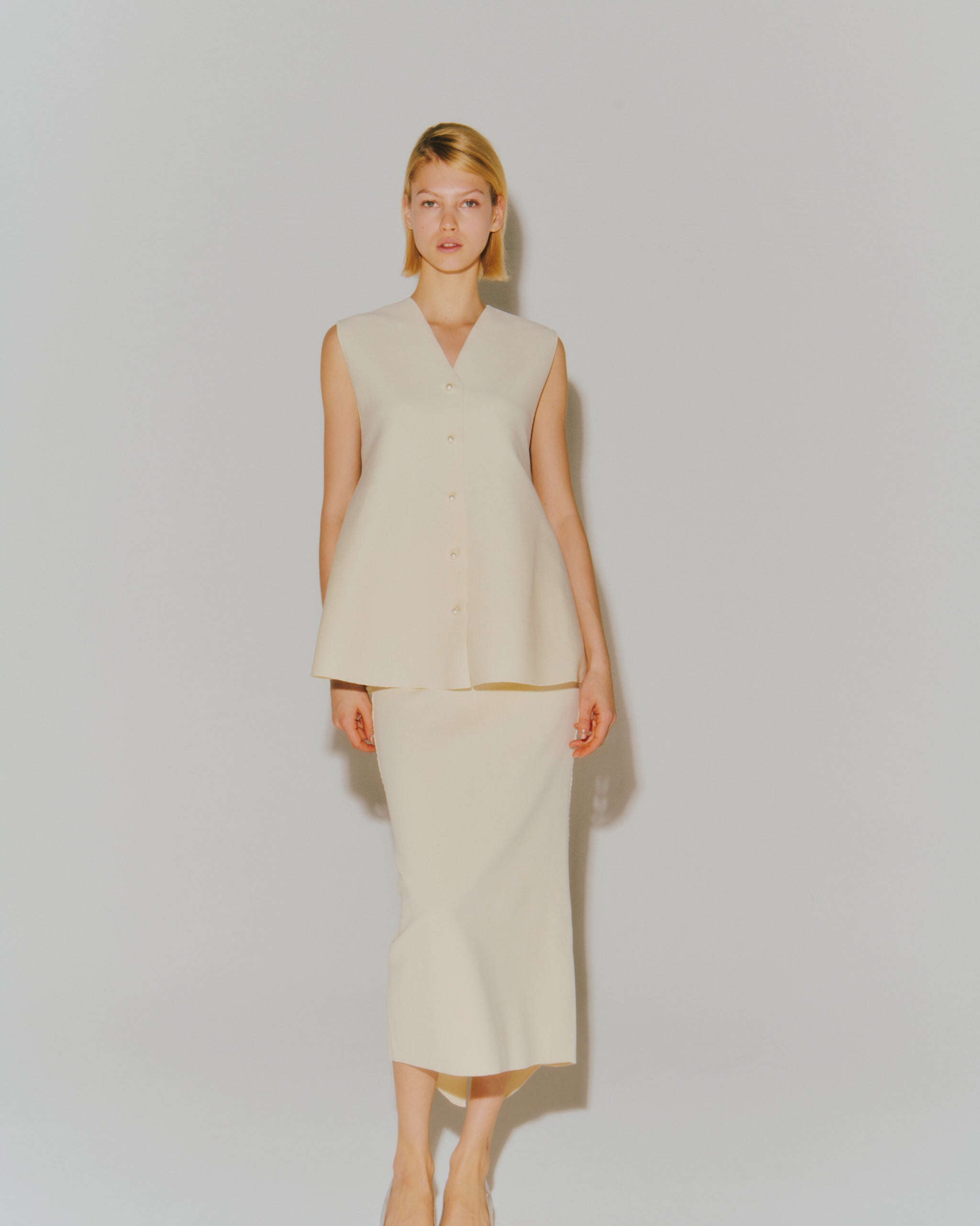 Room no.8 ルームエイト カーディガン　レーヨンCREAM カーディガン – Room no.8 ONLINE SHOP