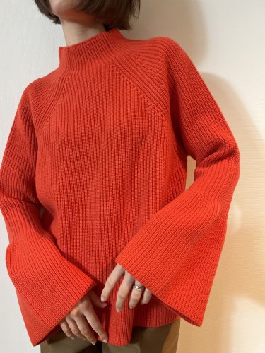 W/CASHMERE RIDGE BELL SLEEVE TOPS